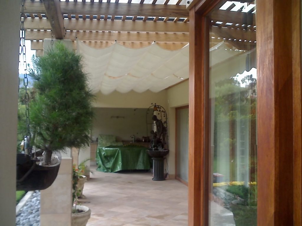 16-05-08_1454 Toldo Retráctil